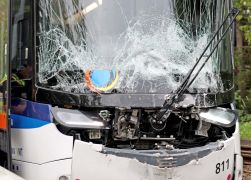 Zwoelf Verletzte Schwerer Strassenbahn Unfall In Jena  08